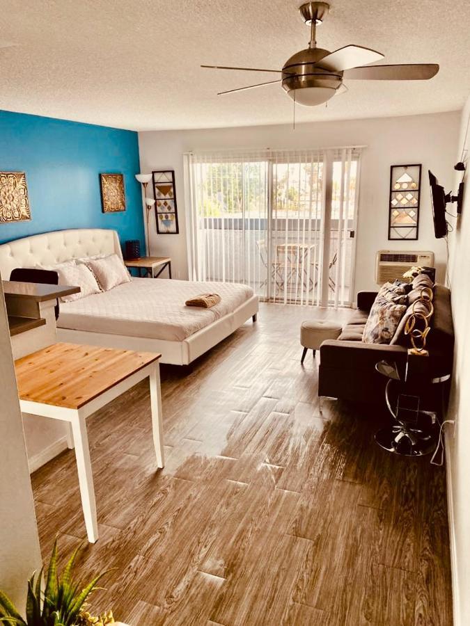 Apartament Hollywood Studio With Pool And Balcony Los Angeles Zewnętrze zdjęcie